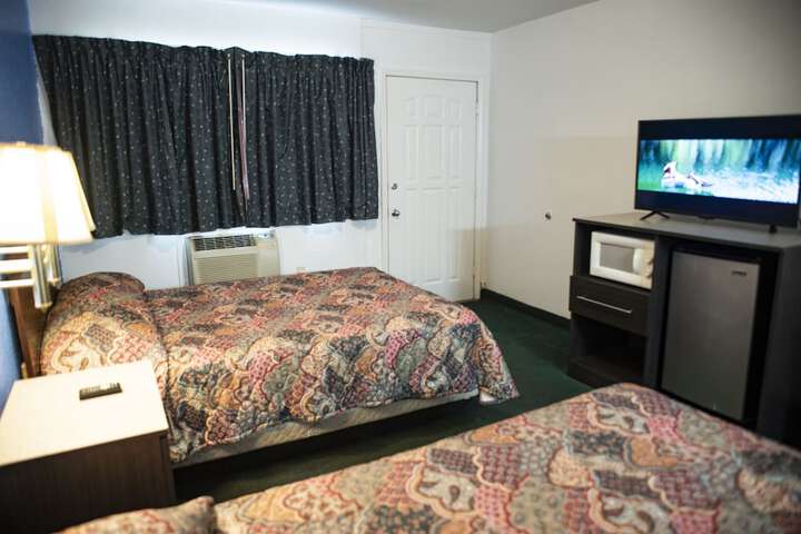 Room 13 of 20