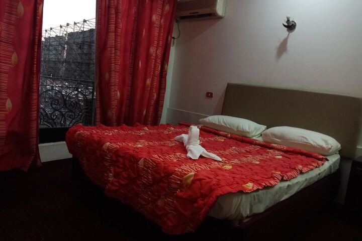 Room 25 of 46