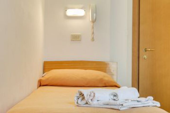 Room 26 of 50