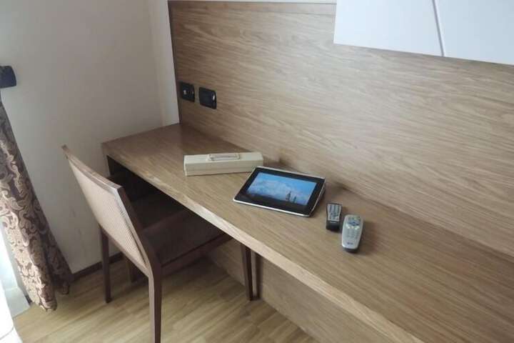Room 14 of 21