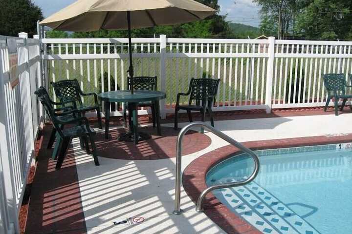 Pool 15 of 17