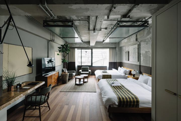 Room 6 of 35