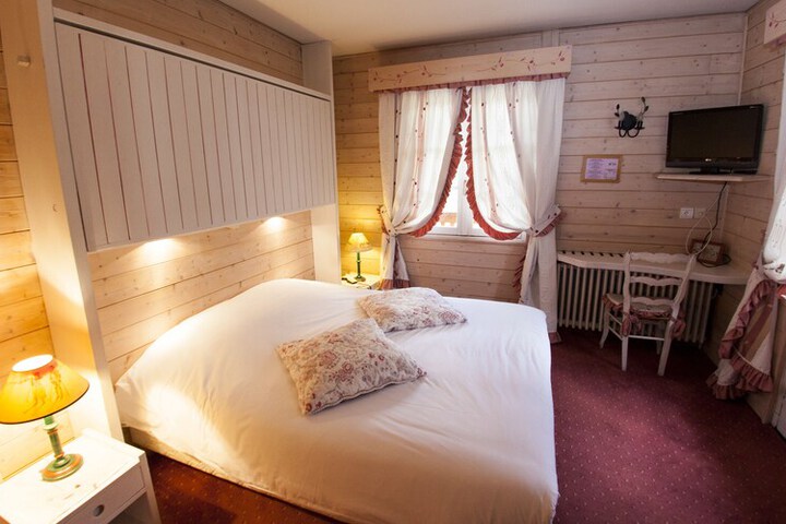 Room 6 of 71