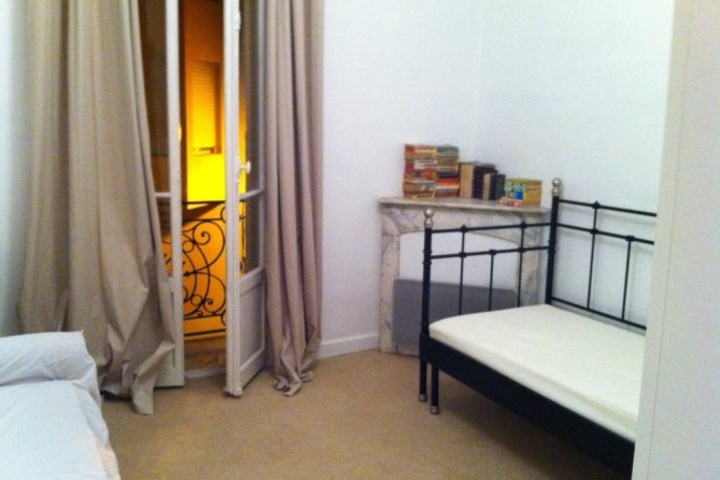 Room 6 of 24