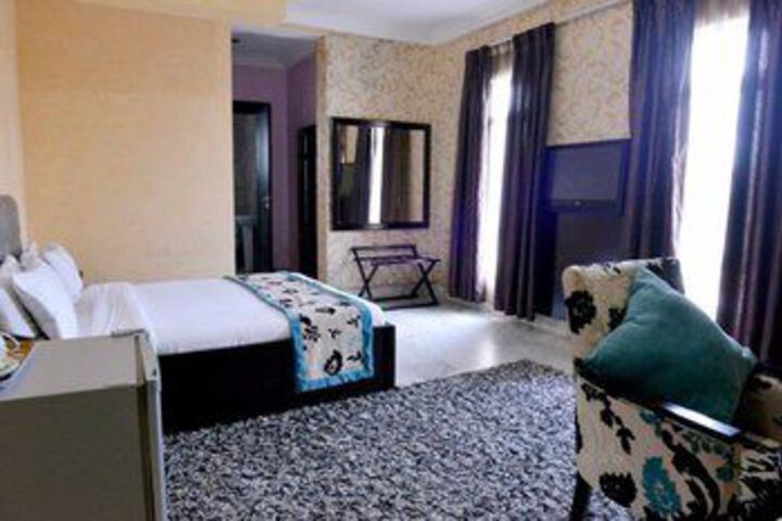 Room 15 of 46