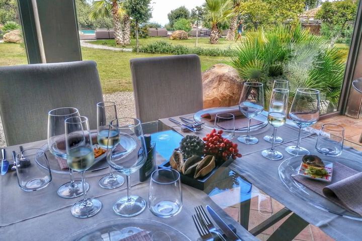 Dining 67 of 106