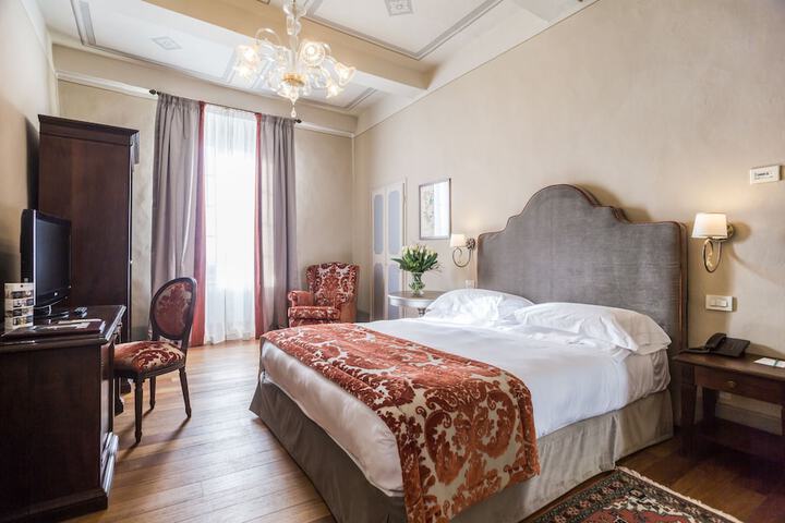 Room 21 of 110