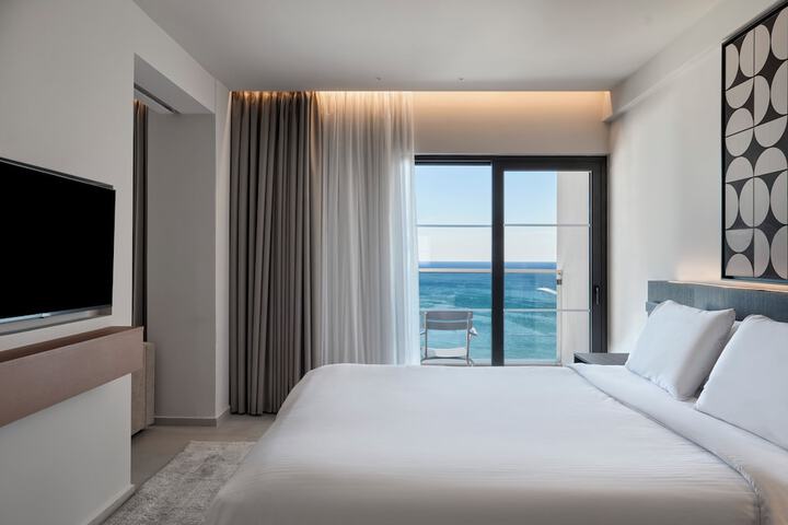 Room 28 of 129