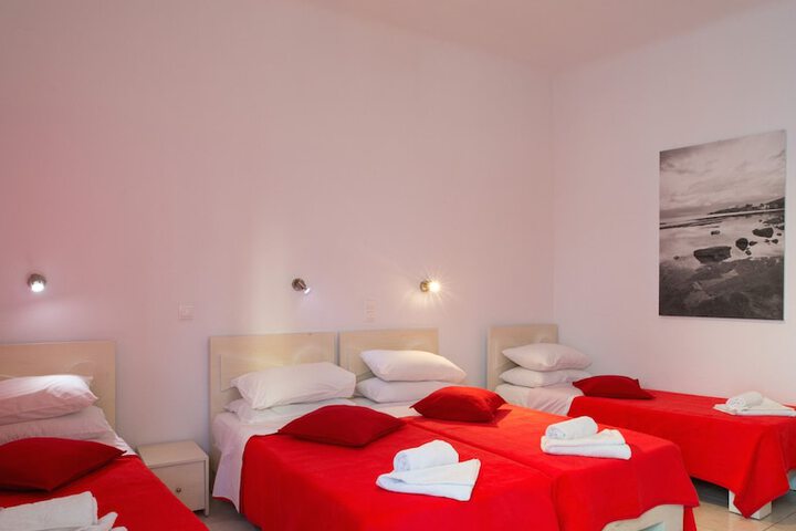 Room 10 of 25