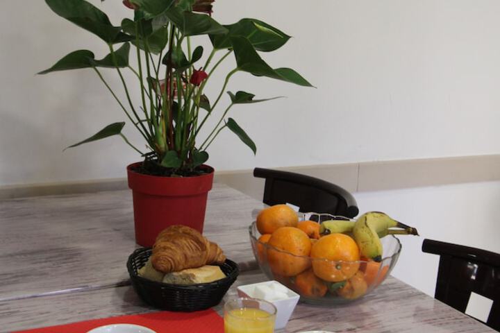 Breakfast/Coffee Service 36 of 41
