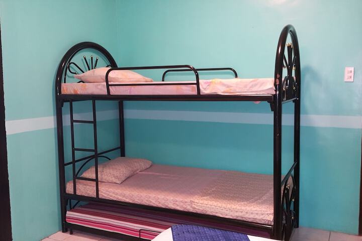 Room 33 of 52