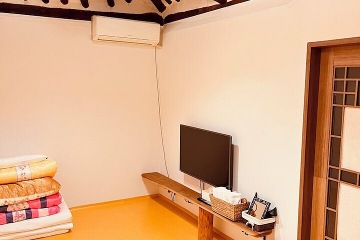 Room 19 of 60