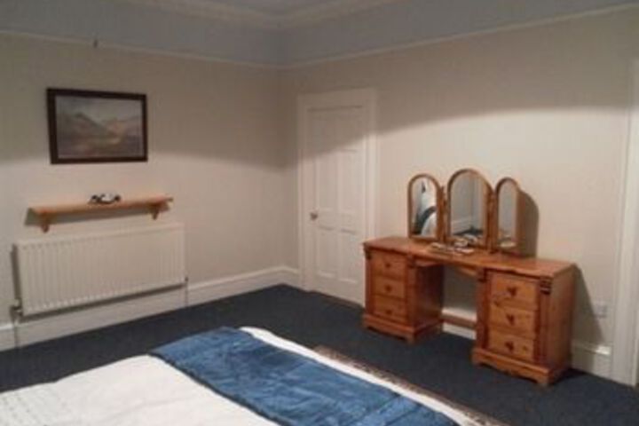 Room 9 of 25