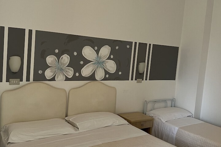 Room 8 of 41