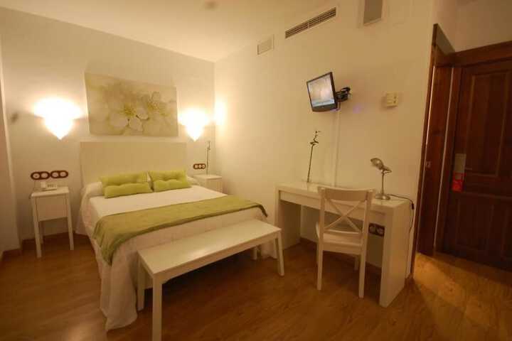Room 12 of 24