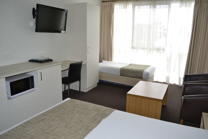 Room 9 of 79