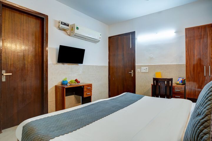 Room 25 of 54