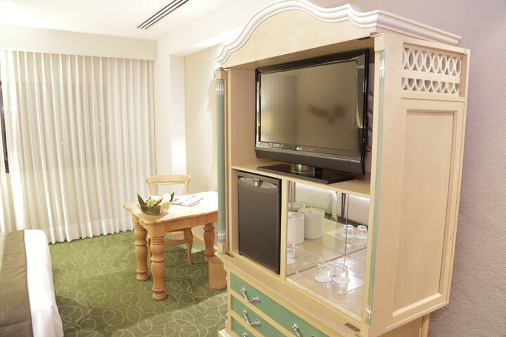 Room amenity