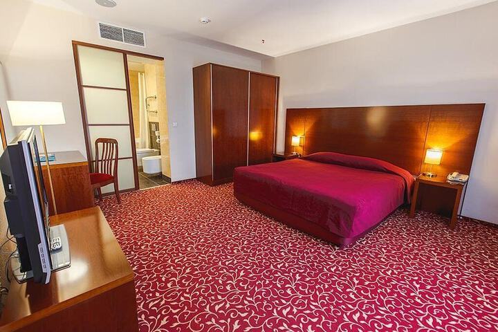 Room 19 of 63