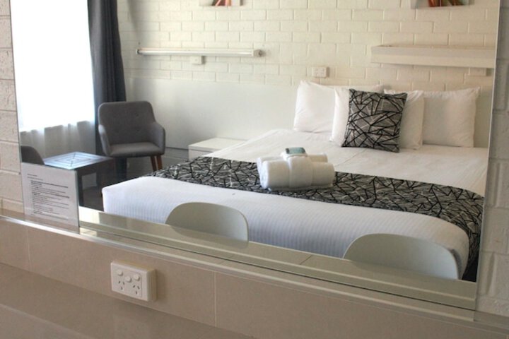Room 18 of 52