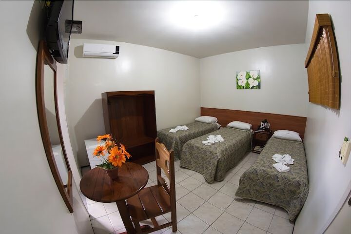 Room 7 of 25
