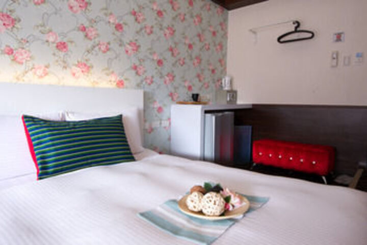 Room 5 of 23