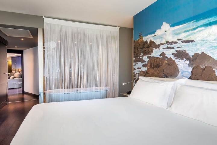Room 19 of 70
