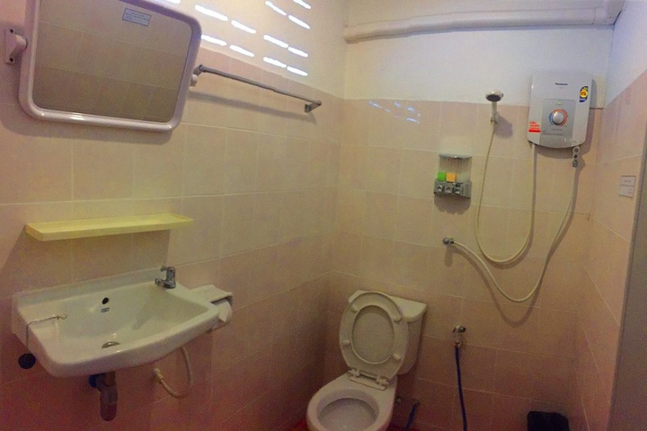 Room 26 of 68