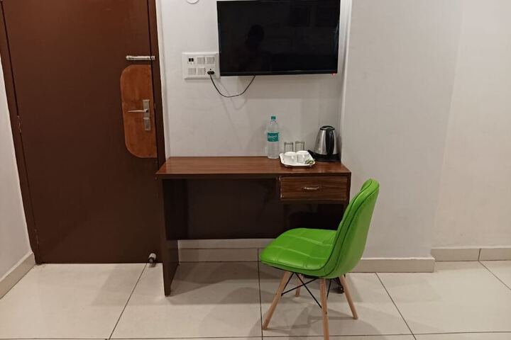 Room 10 of 22