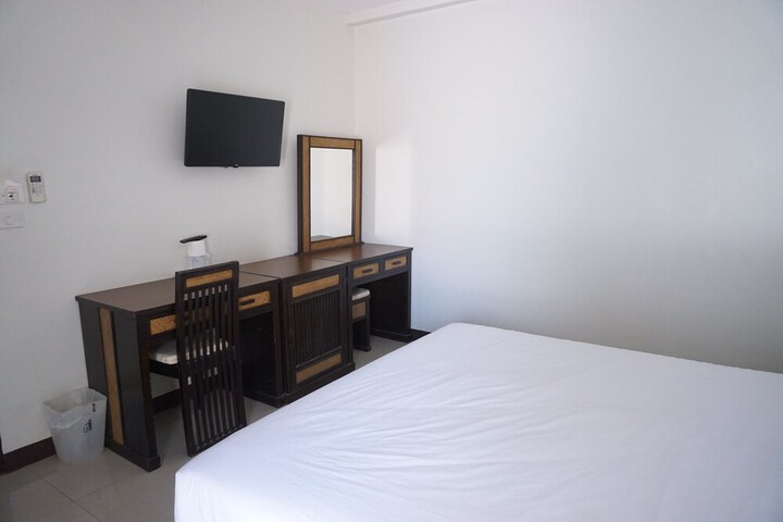 Room 19 of 38