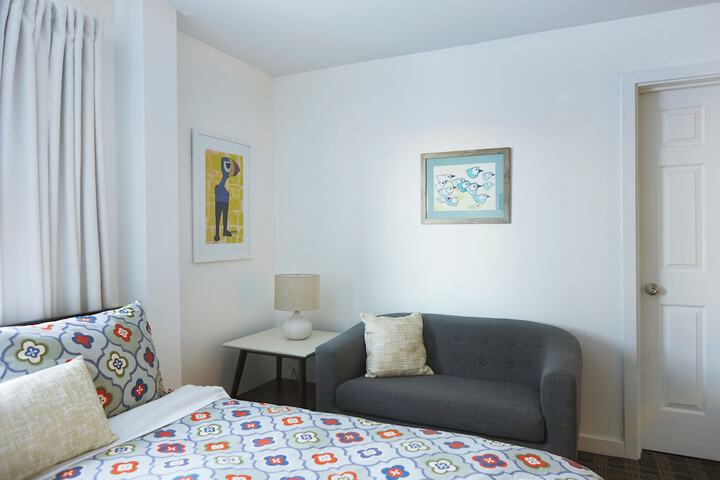 Room 10 of 30