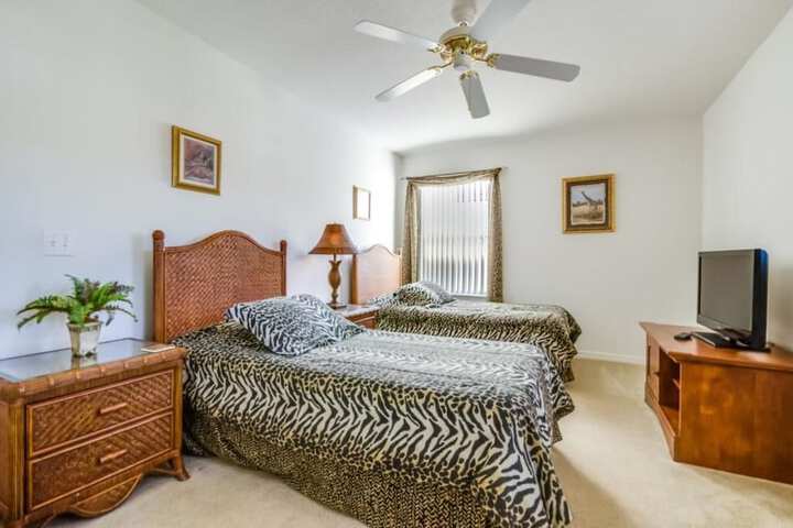 Room 7 of 27