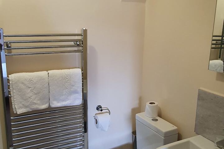 Room 68 of 93