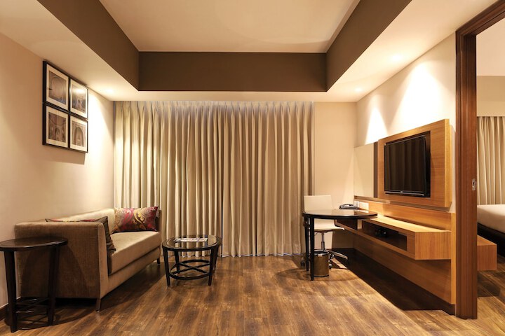 Room 9 of 70