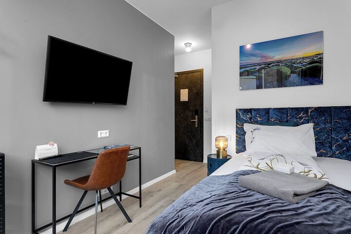 Room 51 of 219