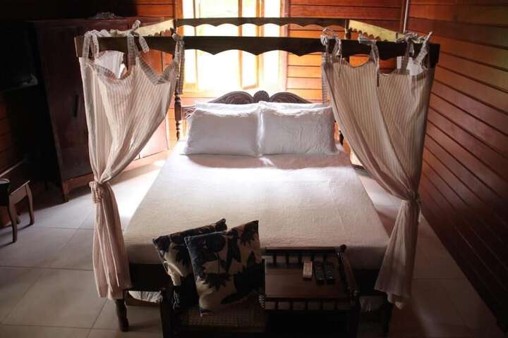 Room 15 of 19