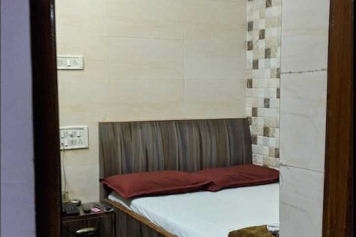 Room 5 of 22