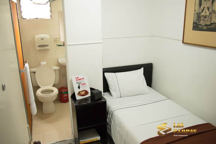 Room 15 of 38
