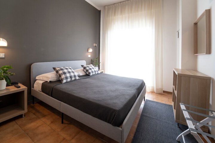 Room 14 of 76