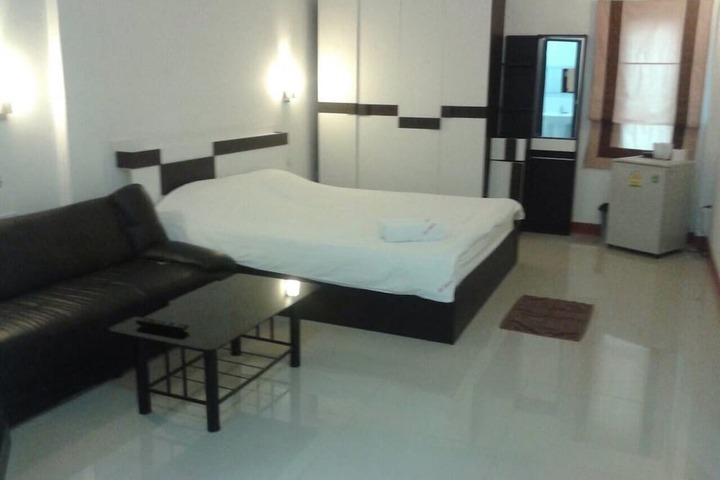 Room 3 of 41
