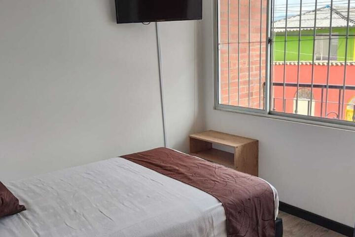 Room 8 of 48