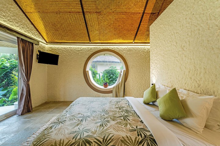 Room 10 of 30