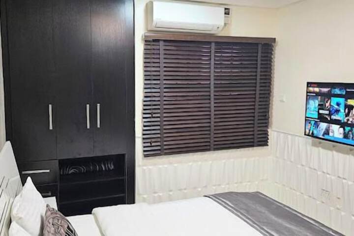 Room 12 of 62