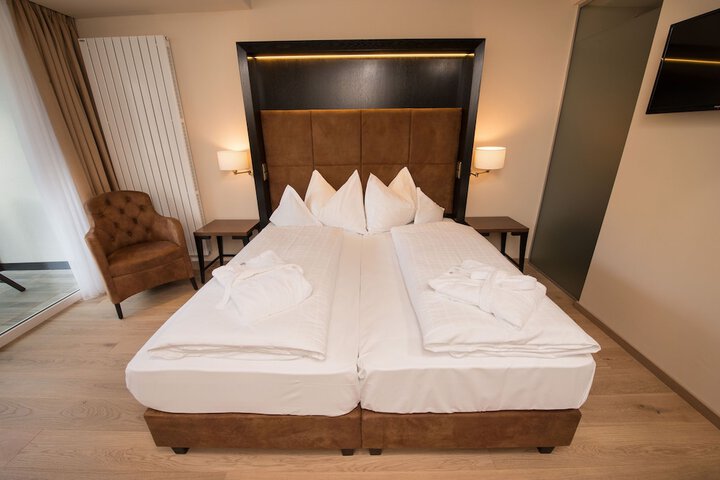 Room 10 of 44