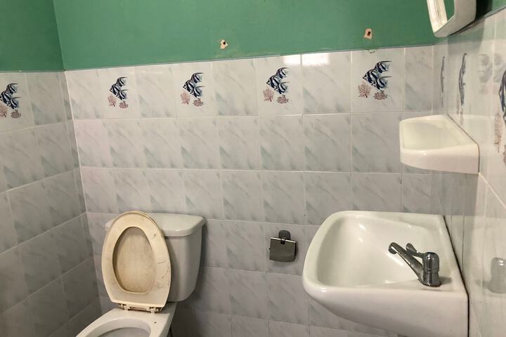 Room 12 of 24