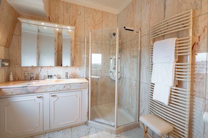 Clean Restrooms