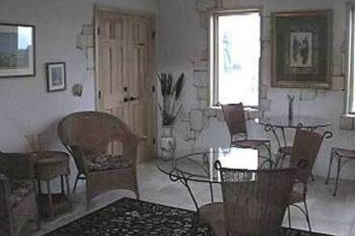 Room 16 of 26