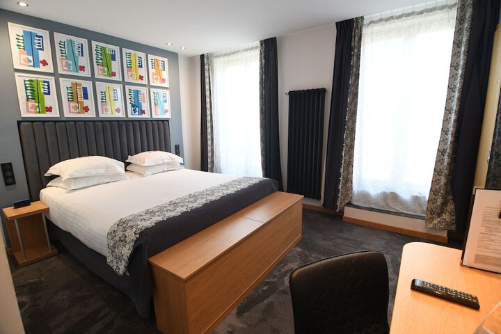 Room 53 of 104