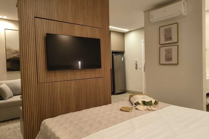 Room 5 of 228