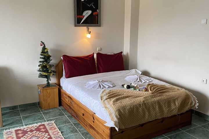 Room 14 of 21